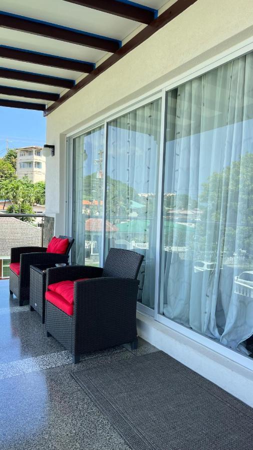 Stonetrail Hotel Arnos Vale Bagian luar foto