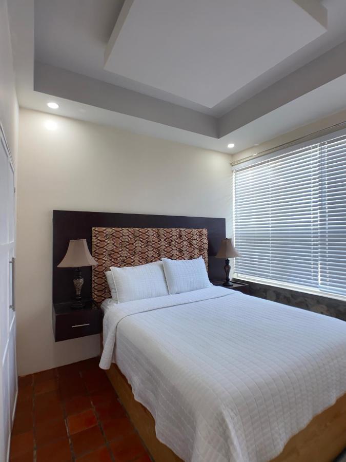Stonetrail Hotel Arnos Vale Bagian luar foto