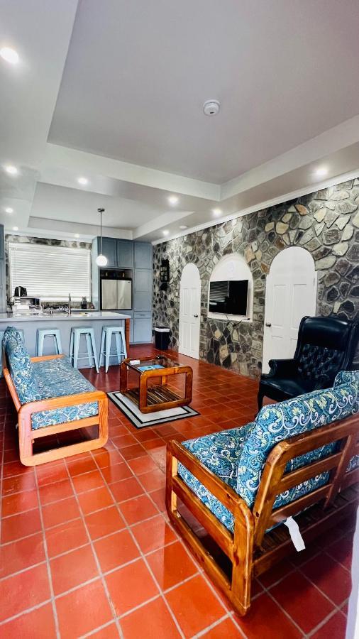 Stonetrail Hotel Arnos Vale Bagian luar foto