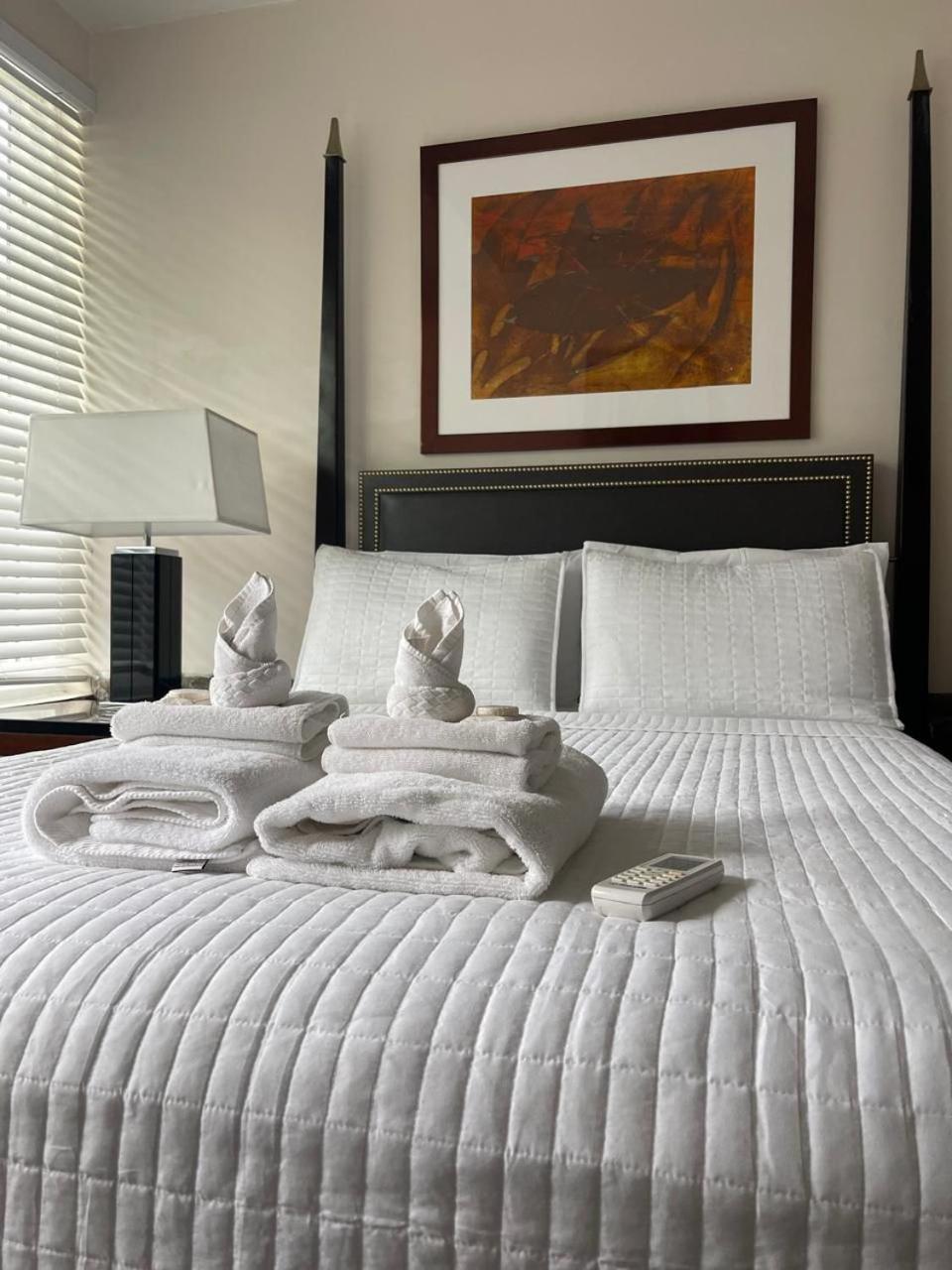 Stonetrail Hotel Arnos Vale Bagian luar foto